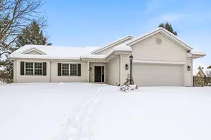 33906 Sumerset Ln, New Carlisle, IN 46552 - Photo 1