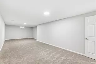 23113 Montrose Park Dr S, Elkhart, IN 46514 - Photo 25