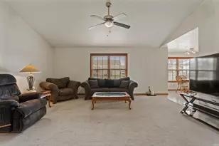 401 Sutton Ave, Kouts, IN 46347 - Photo 5