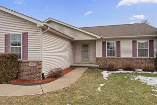 401 Sutton Ave, Kouts, IN 46347 - Photo 3