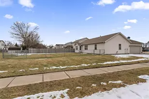 401 Sutton Ave, Kouts, IN 46347 - Photo 31