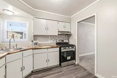 209 E Borely Avenue, Mishawaka, IN 46545 - Photo 9