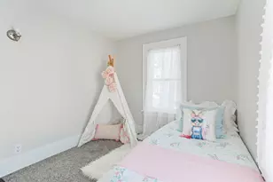 811 E Ewing Ave, South Bend, IN 46613 - Photo 23