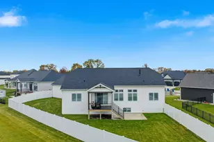 54628 Salem Farms Ct, Osceola, IN 46561 - Photo 3