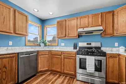 54733 Kristi Lane, Osceola, IN 46561 - Photo 5