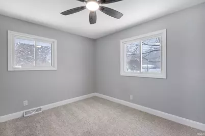 30068 Westlake Drive, Elkhart, IN 46514 - Photo 9