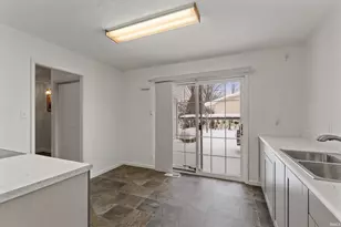 1225 Manchester Dr, South Bend, IN 46615 - Photo 9