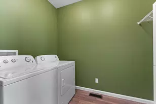 1656 W Lexington Ave, Elkhart, IN 46514 - Photo 17