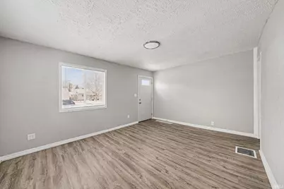 746 S Albert Avenue, South Bend, IN 46619 - Photo 3