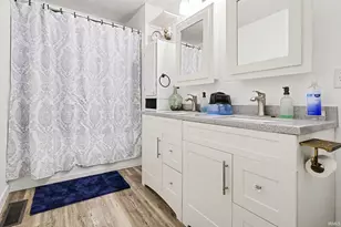 10197 Lehman St, Osceola, IN 46561 - Photo 7