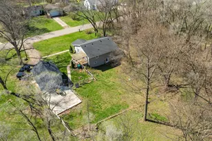 10197 Lehman St, Osceola, IN 46561 - Photo 5