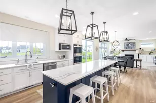 11270 Albany Ridge Dr, Osceola, IN 46561 - Photo 5