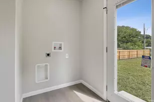 110 S 33rd St, South Bend, IN 46615 - Photo 9