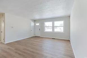 1132 Manchester Dr, South Bend, IN 46615 - Photo 9