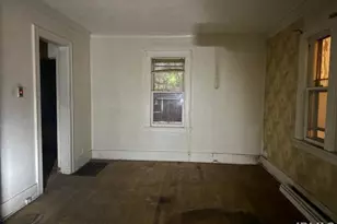 922 Milton St, South Bend, IN 46613 - Photo 3