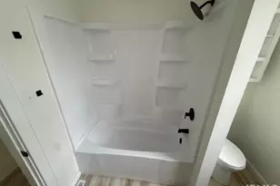 1122 Milton St, South Bend, IN 46613 - Photo 9