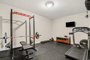 404 W Daybreak Dr, Lakeville, IN 46536 - Photo 21