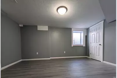 313 E Irvington Avenue, South Bend, IN 46614 - Photo 15