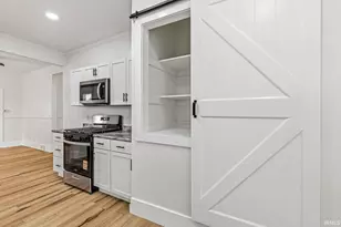 626 E Irvington Ave, South Bend, IN 46614 - Photo 15