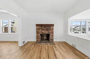 626 E Irvington Ave, South Bend, IN 46614 - Photo 5