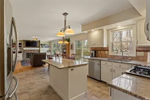 51907 Carriage Hills Dr, South Bend, IN 46635 - Photo 11