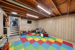 19075 Dresden Dr, South Bend, IN 46637 - Photo 21