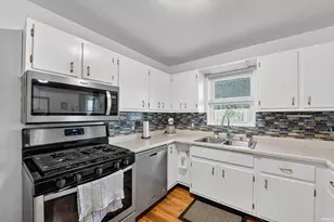 19075 Dresden Dr, South Bend, IN 46637 - Photo 7