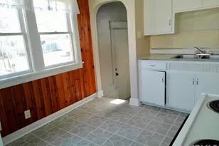 1730 Kendall St, South Bend, IN 46613 - Photo 5