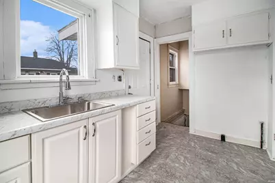 3005 Roger Street Street, South Bend, IN 46628 - Photo 9