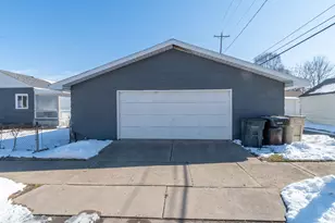 1804 E Calvert St, South Bend, IN 46613 - Photo 27