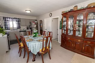 1804 E Calvert St, South Bend, IN 46613 - Photo 9