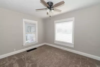 304 E 8th Street, Mishawaka, IN 46544 - Photo 27