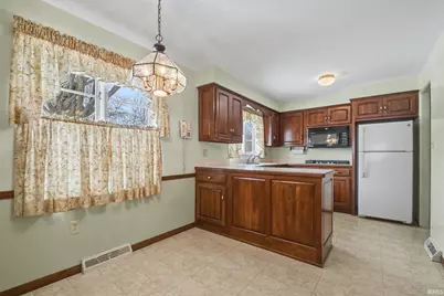 57102 Alan Road, South Bend, IN 46619 - Photo 5