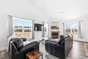 437 Abbey St, South Bend, IN 46637 - Photo 13