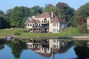 51934 Watersedge Ct, South Bend, IN 46628 - Photo 9