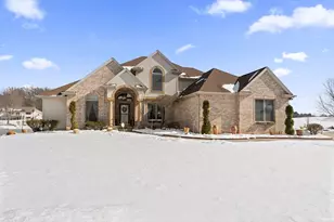 51934 Watersedge Ct, South Bend, IN 46628 - Photo 1