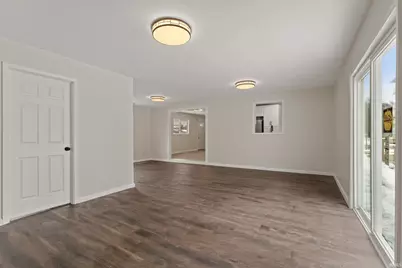 3706 W Jefferson Boulevard, South Bend, IN 46619 - Photo 5