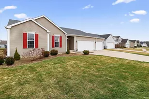 516 Loveland Pass Ct, Osceola, IN 46561 - Photo 3