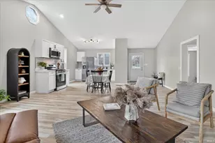 1819 N Sheridan St, South Bend, IN 46628 - Photo 11