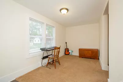 214 E Woodside Street, South Bend, IN 46614 - Photo 5