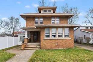 112 W Grove St, Mishawaka, IN 46545 - Photo 1