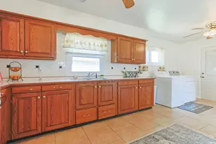 50615 Oakland Ave, South Bend, IN 46637 - Photo 9