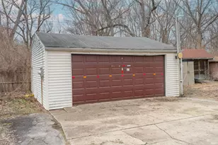 55219 Lexington Ave, South Bend, IN 46628 - Photo 11