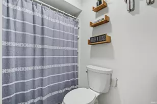 30557 Gregory Dr, Elkhart, IN 46516 - Photo 19