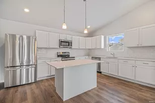 3229 Falling Oak Dr, Mishawaka, IN 46544 - Photo 3