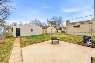 2022 Hollywood Pl, South Bend, IN 46616 - Photo 17