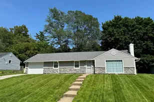 2828 Southridge Dr, South Bend, IN 46614 - Photo 1