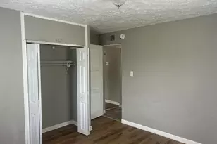 1613 Wilber St, South Bend, IN 46628 - Photo 9