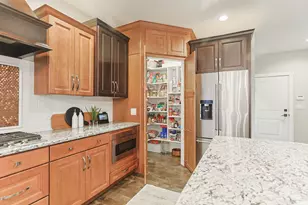 709 W Shore Dr, Osceola, IN 46561 - Photo 13