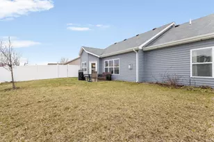 3805 Mandy Ct, Warsaw, IN 46582 - Photo 25